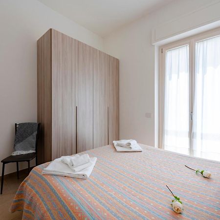 La Suite 2 Ondina Viareggio 200M From Sea - Happy Rentals Luaran gambar