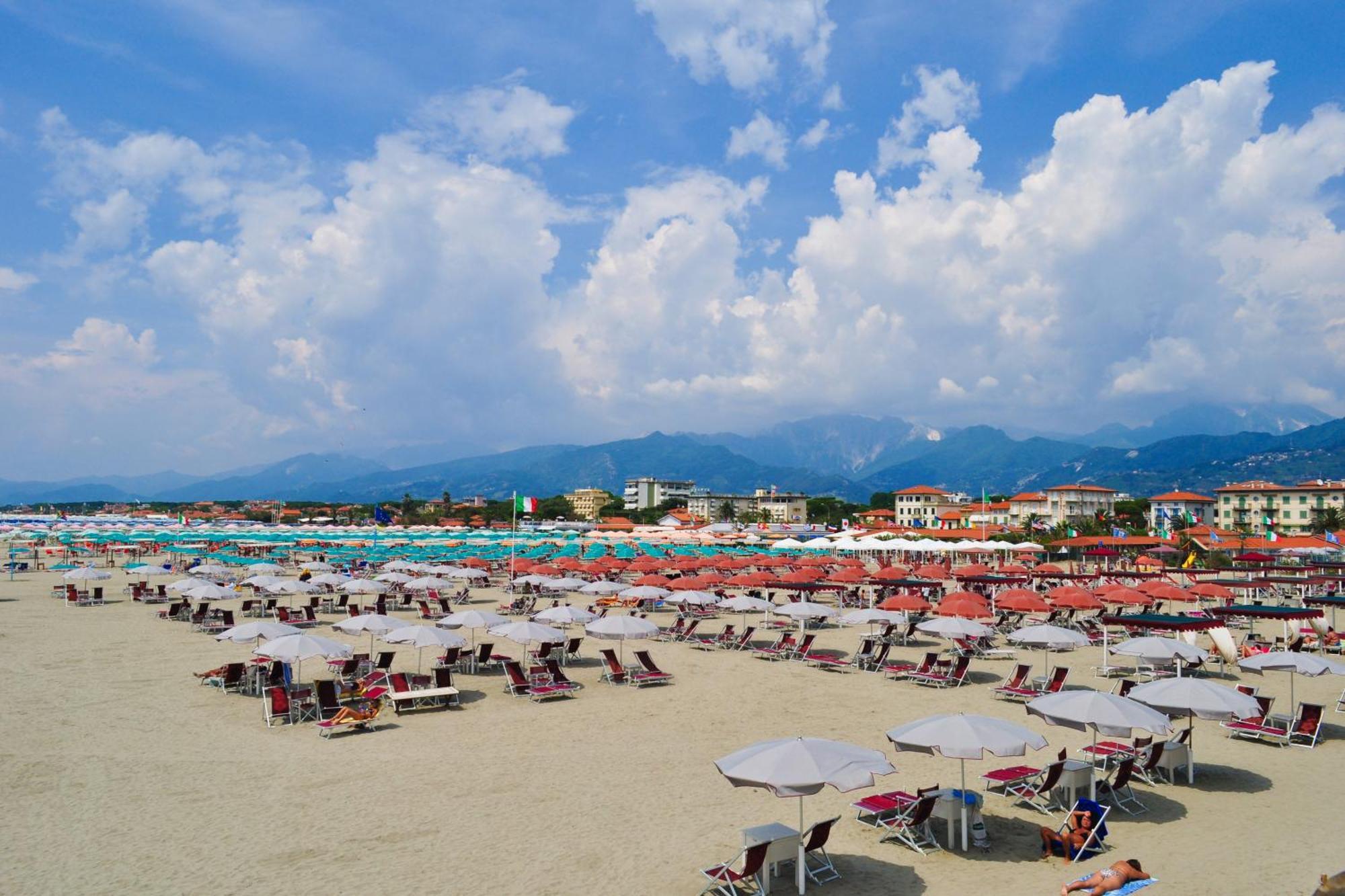 La Suite 2 Ondina Viareggio 200M From Sea - Happy Rentals Luaran gambar