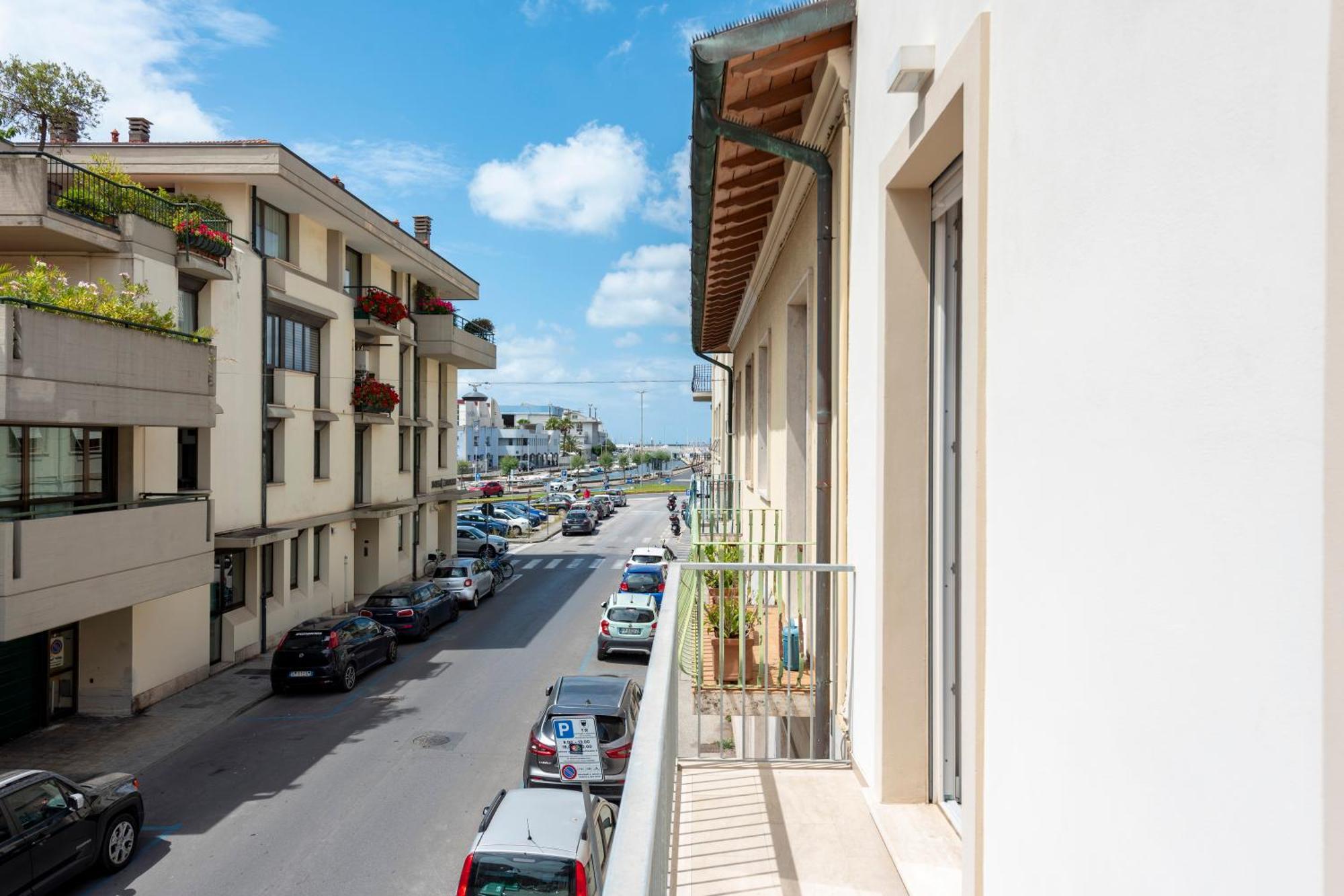 La Suite 2 Ondina Viareggio 200M From Sea - Happy Rentals Luaran gambar