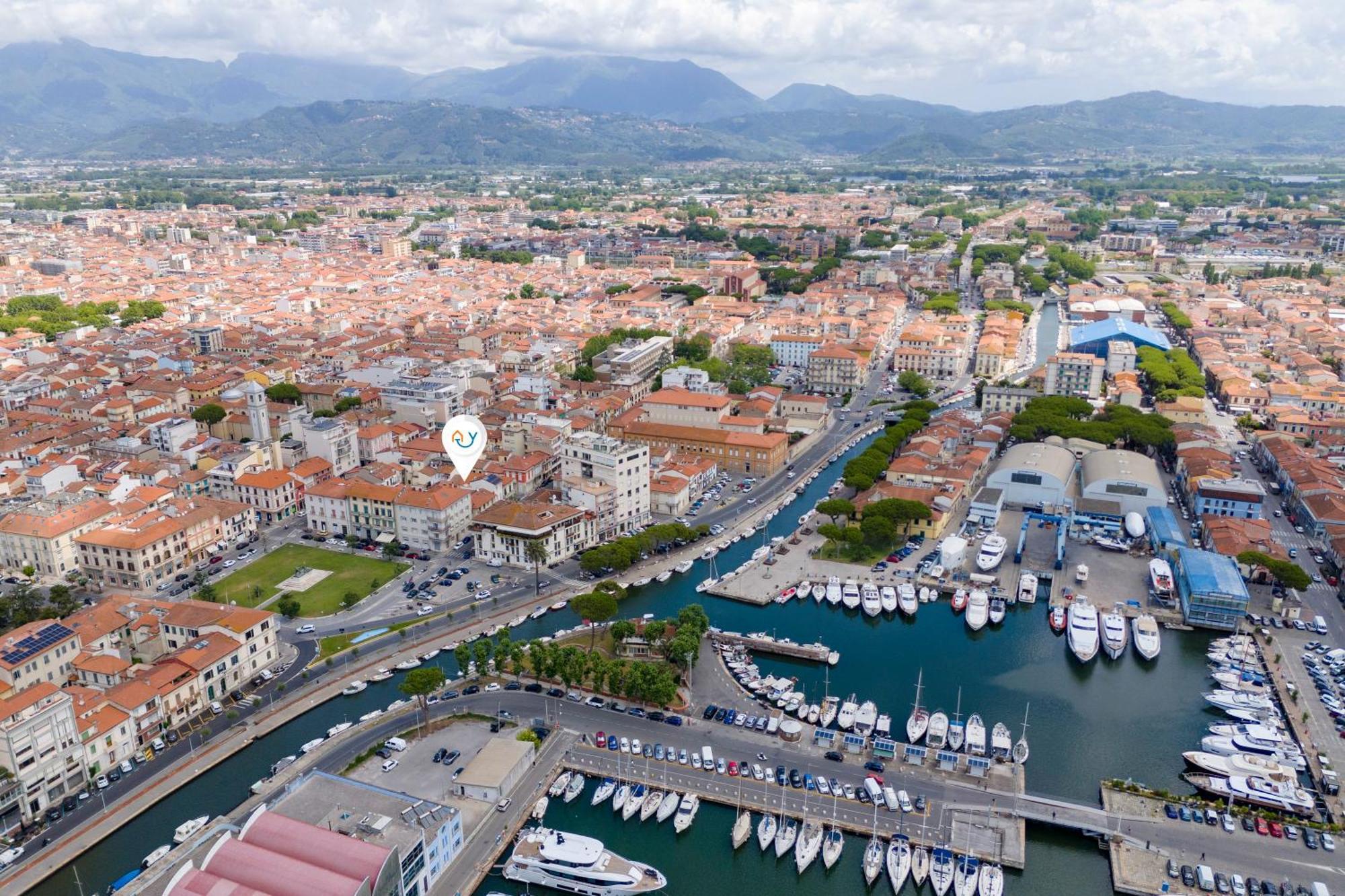 La Suite 2 Ondina Viareggio 200M From Sea - Happy Rentals Luaran gambar